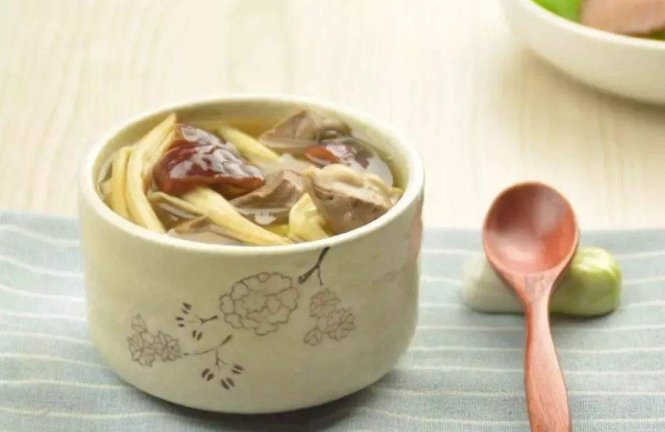 產(chǎn)后牙齒敏感怎么辦？產(chǎn)后調(diào)理這樣吃就對了