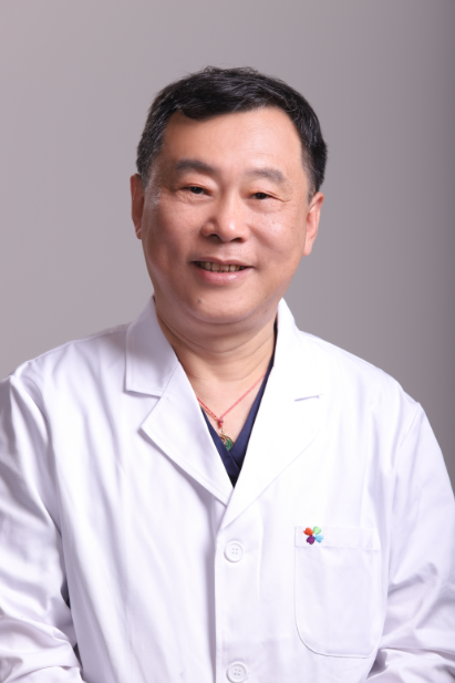 瑞泰口腔數(shù)字化種植技術 缺失牙患者當天換“新牙”