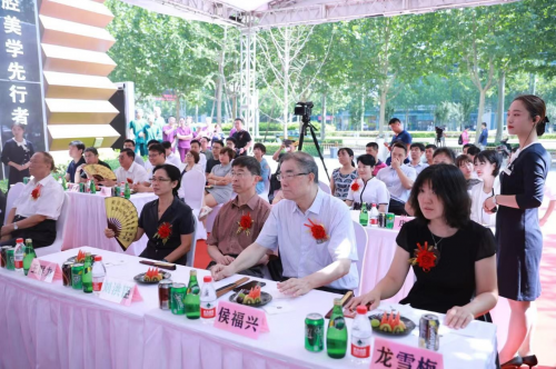 “老年口?！惫骓?xiàng)目暨口腔醫(yī)學(xué)專(zhuān)家?guī)靻?dòng)儀式在北京舉行