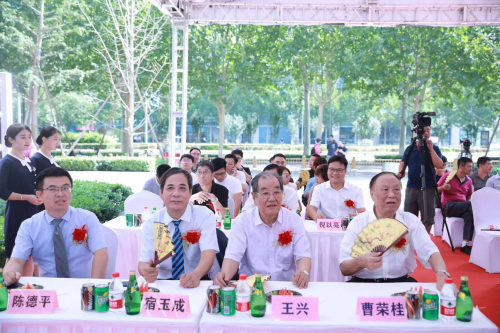 “老年口?！惫骓?xiàng)目暨口腔醫(yī)學(xué)專(zhuān)家?guī)靻?dòng)儀式在北京舉行