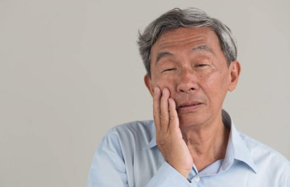 牙齦發(fā)炎怎么辦？這八招學(xué)會緩解疼痛