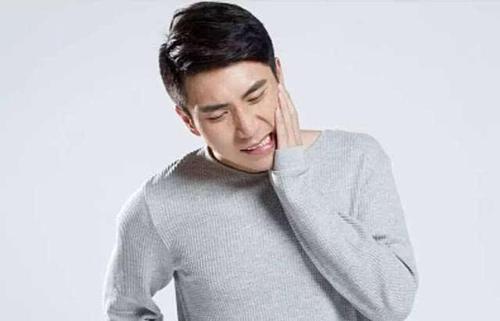 注意，口腔出現(xiàn)這6種異常，要警惕！